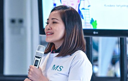 MENGGULIRKAN GERAKAN PEMBERDAYAAN PEREMPUAN BERSAMA ROSDIANA SETYANINGRUM & HP MANAGEMENT